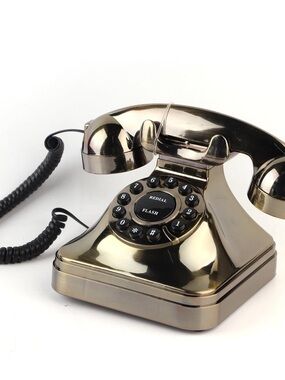 Polished Gold Retro-Style Rotary Desk Phone – Elegant Home VoIP Accent